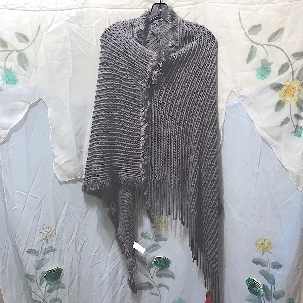 OWT SALUD ACRYLIC GREY SHAWL W/FRINGES ONE SZ
